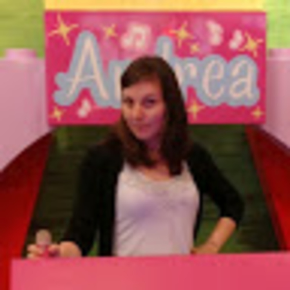 Meet your Posher, Andrea